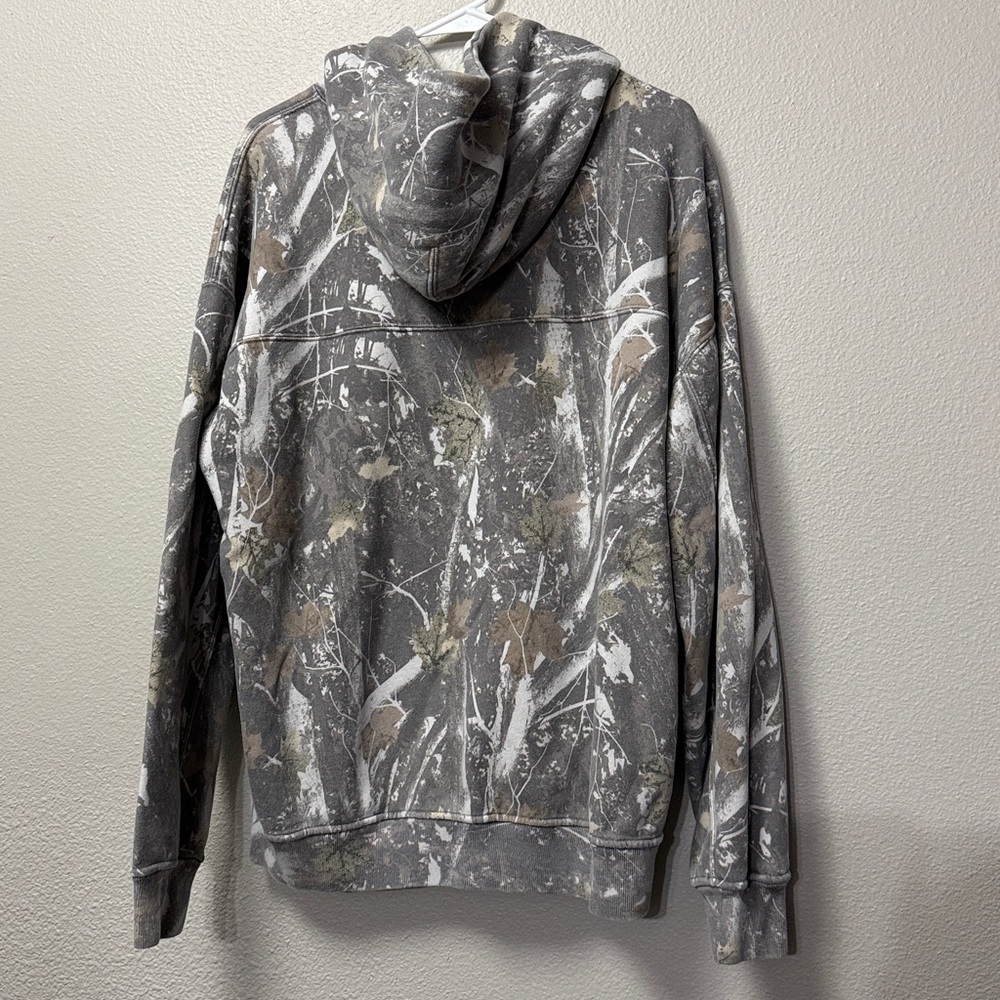 Abercrombie & Fitch Essentials Camo Pullover Hoodie - Picture 8 of 13